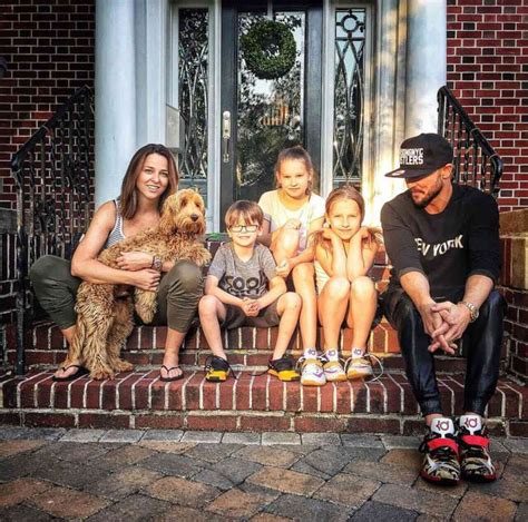 Laura Lentz Wiki (Carl Lentz’s Wife) Age, Children